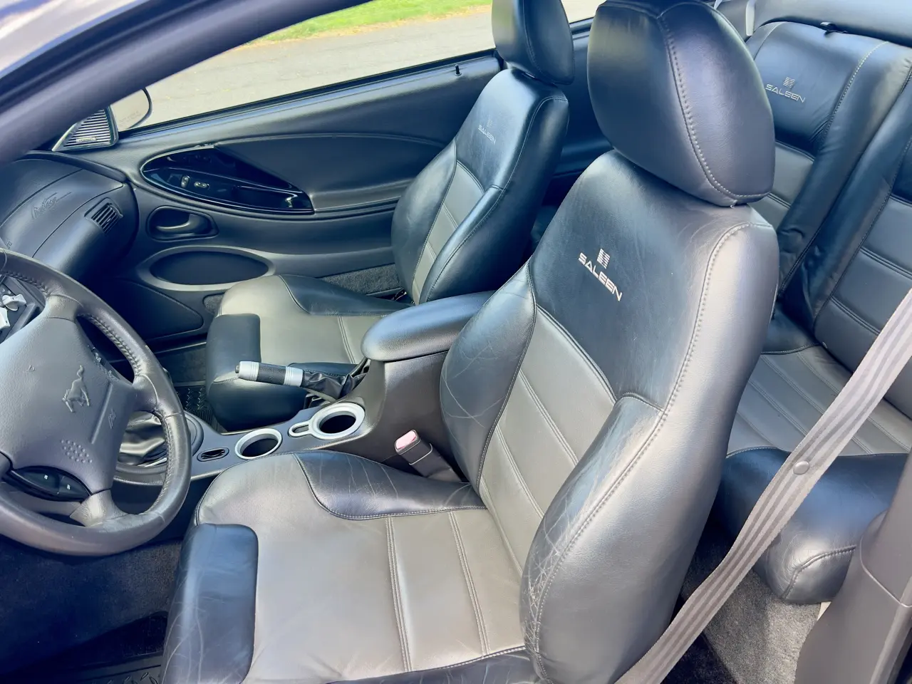 2004 Ford Mustang