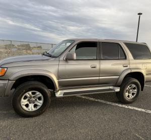 2002 Toyota 4Runner image 2