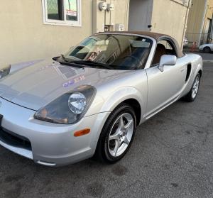 2002 Toyota MR2 Spyder image 1