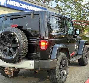 2012 Jeep Wrangler Sahara image 4