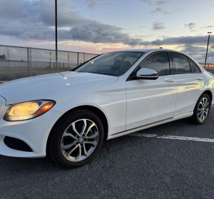 2015 Mercedes-Benz C300 image 1