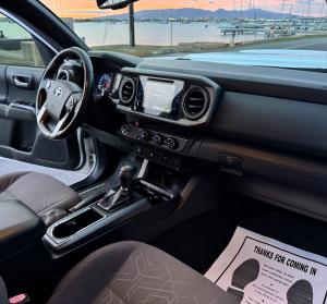 2016 Toyota Tacoma image 6