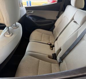 2016 Hyundai Santa Fe image 6