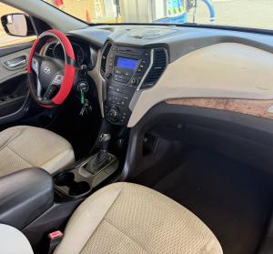 2016 Hyundai Santa Fe image 5