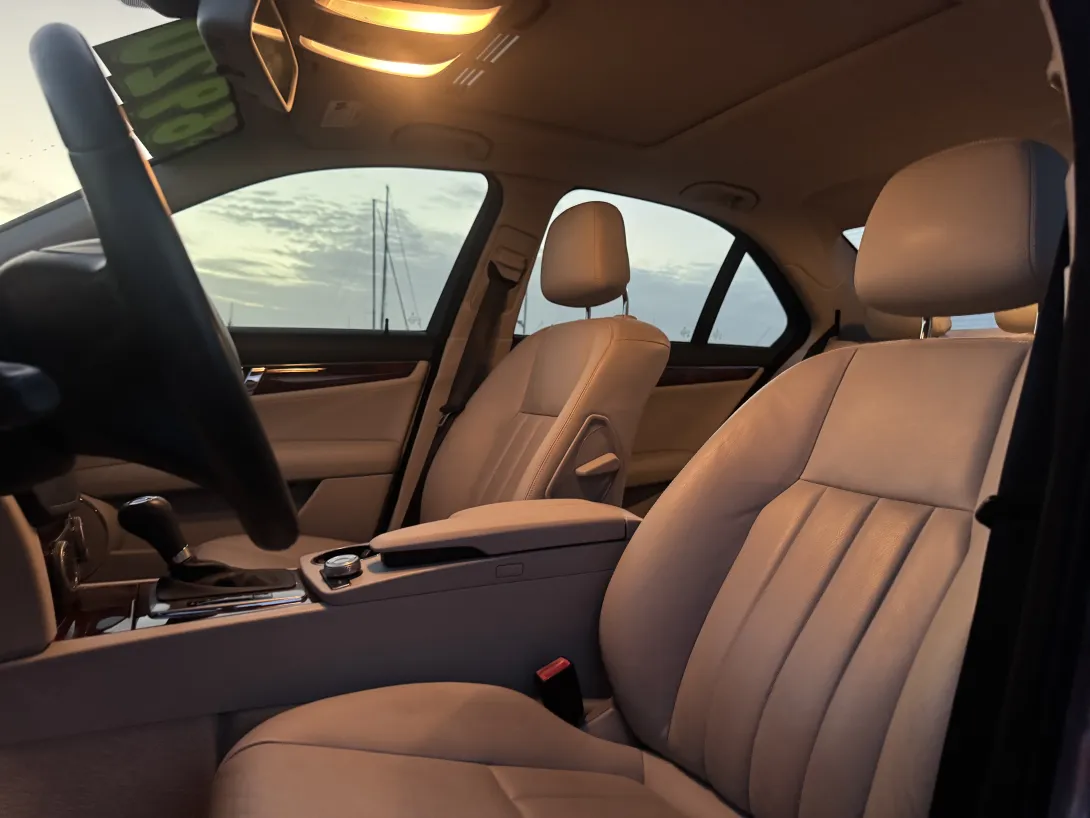 Image 8 for listing 4072