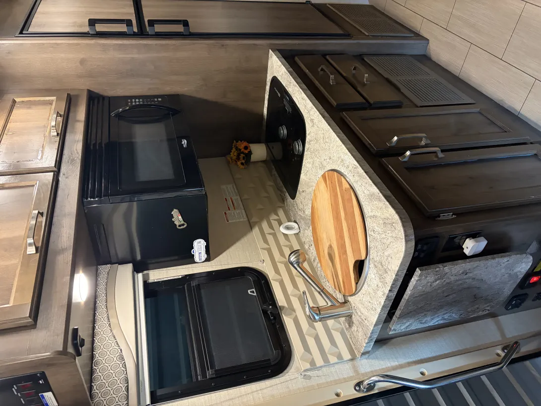 Image 3 for listing 4100